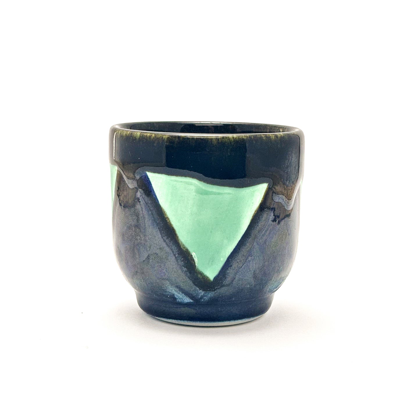 Cup / Mint Triangle