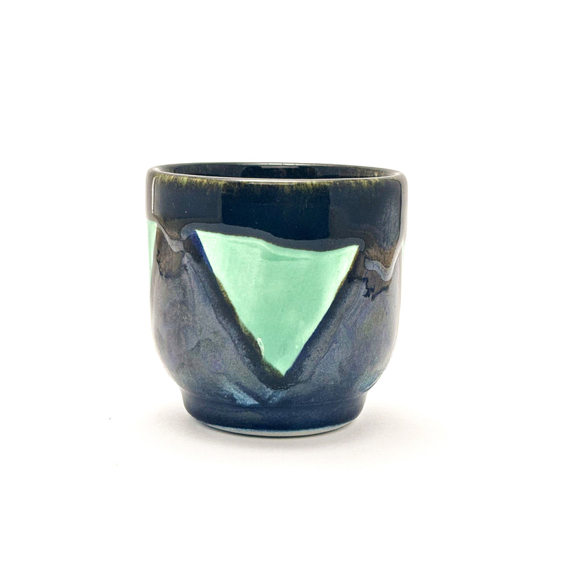 Cup / Mint Triangle