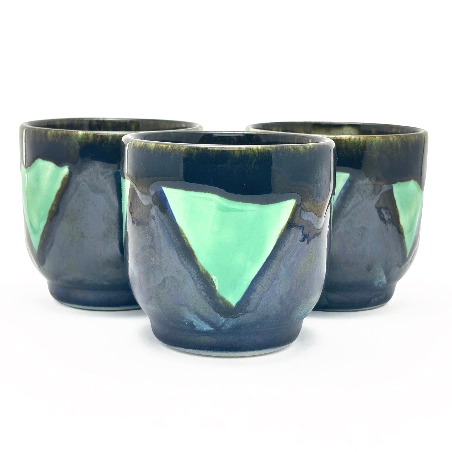 Cup / Mint Triangle